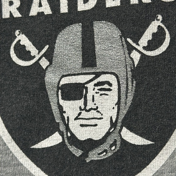 Medium Raiders official NFL tee shirt -gray with black, white and silver graphic - Picture 5 of 5